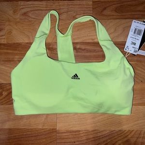 Adidas sports Bra Size:(MAC)